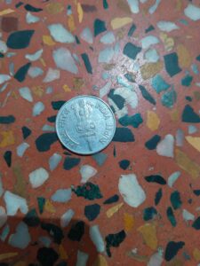 1 Rs coin - International year of the family ( rare coin 1994)