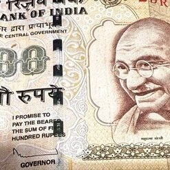 RARE RS 500 CURRENCY NOTE OF PRE 2016 WITH RBI GOVERNOR D SUBBA RAO SIGNATURE